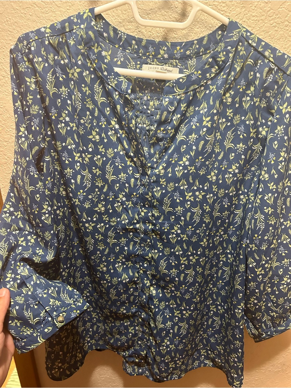 JACHS Girlfriend Navy Blue Floral Button-Front Blouse